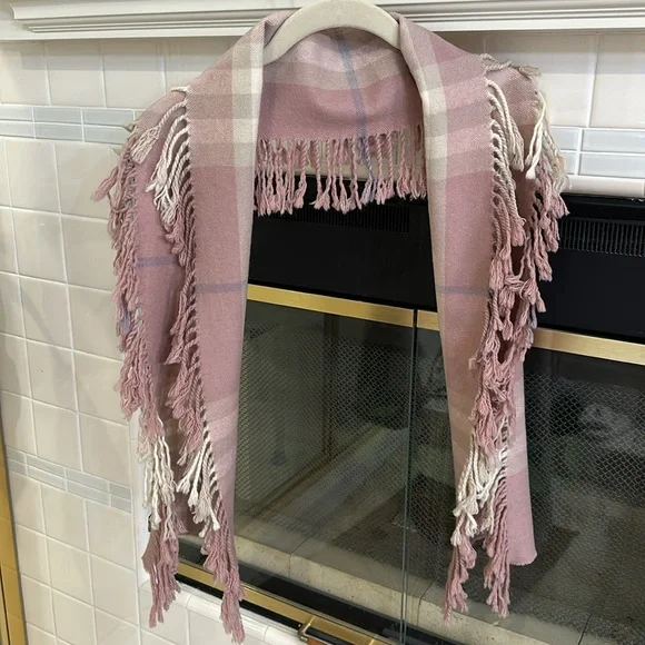 Burberry Vintage 100% Cashmere Made in Scotland Long Scarf w/two-sided fringe - Picture 9 of 12